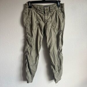 Level 99 Green Linen Raw Hem Pants Women’s 26 Cargo City Utility Lagenlook
